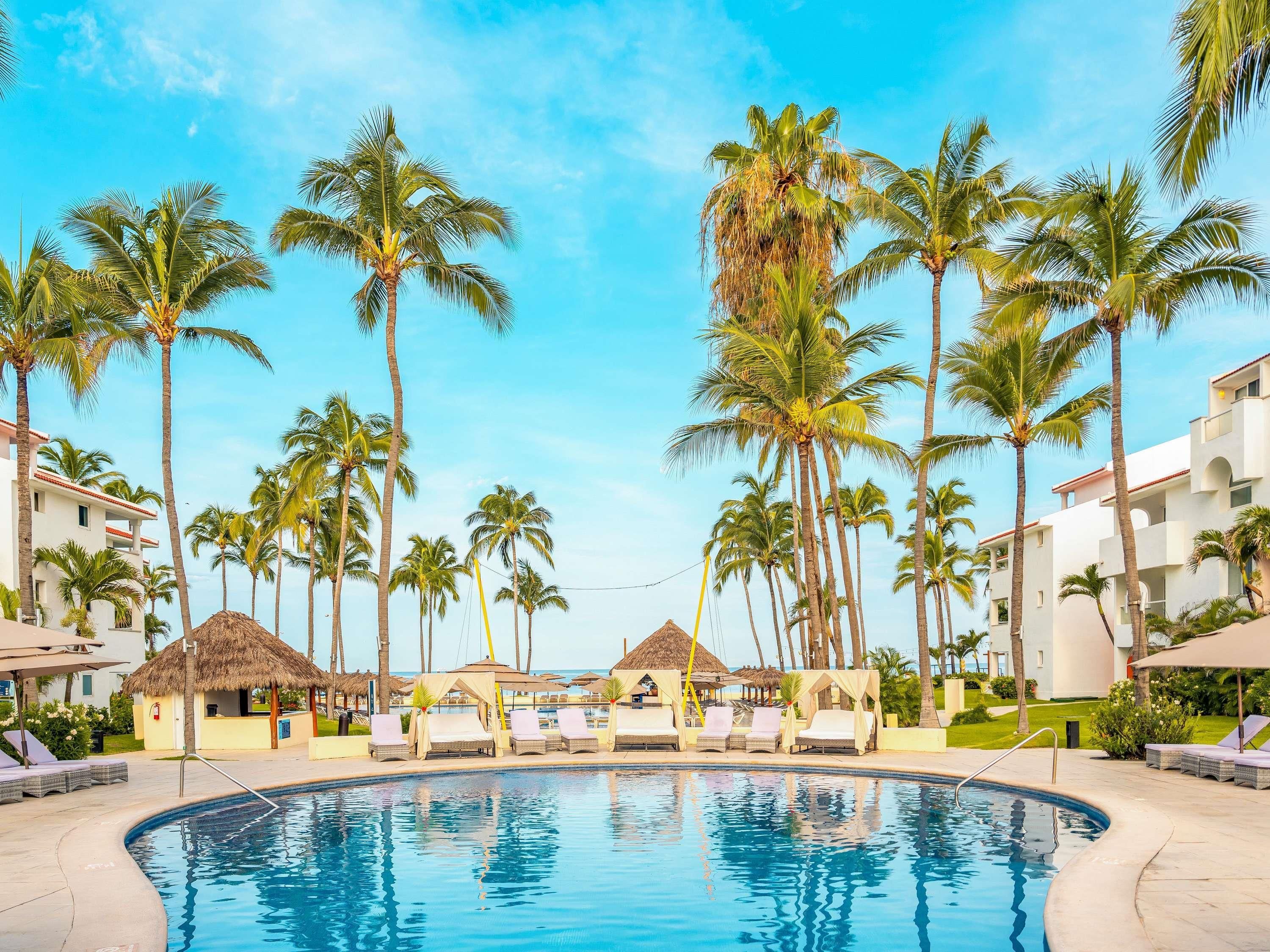 Marival Emotions Resort & Suites