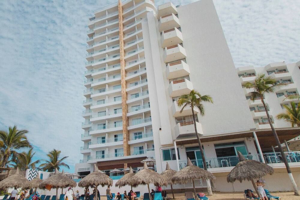Pacific Palace Beach Tower Hotel