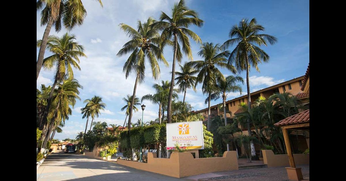 Margaritas Hotel & Tennis Club en Mazatlán, México desde 1,056